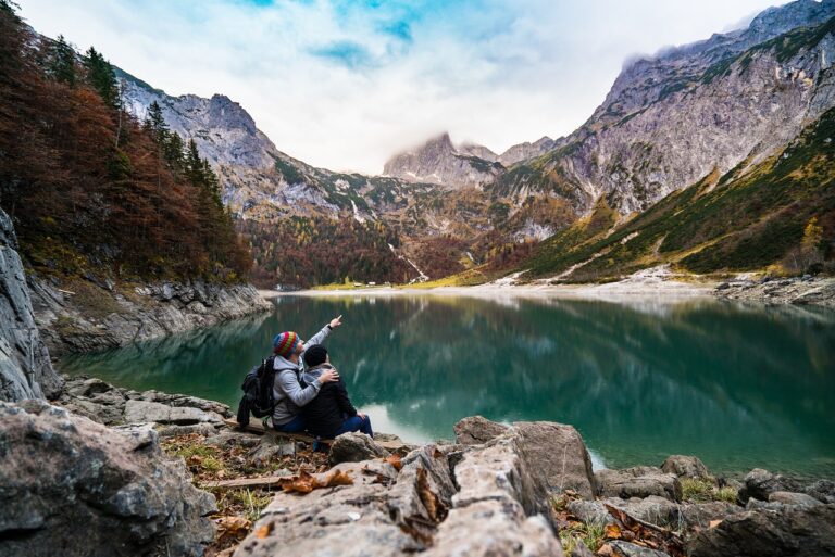 couple, lake, mountains-2179256.jpg